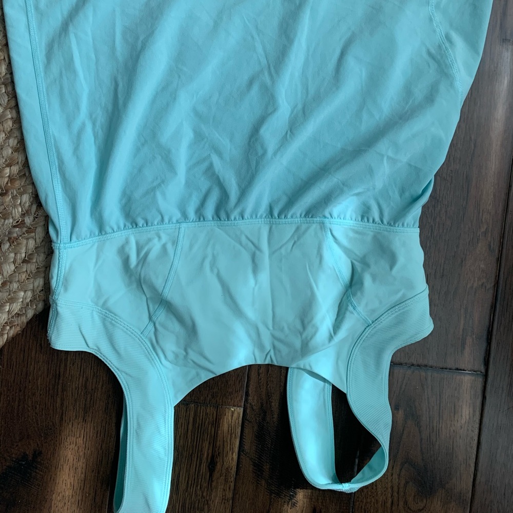 Lululemon tank size 8
